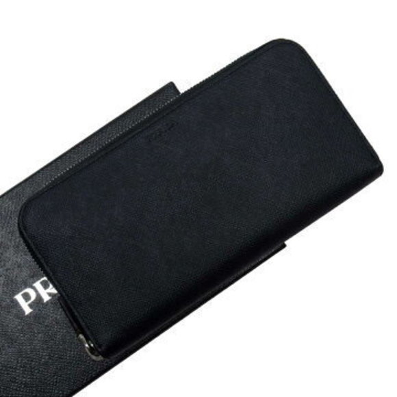 Prada zip long Wallet Navy Blue Saffiano leather - Picture 1 of 3